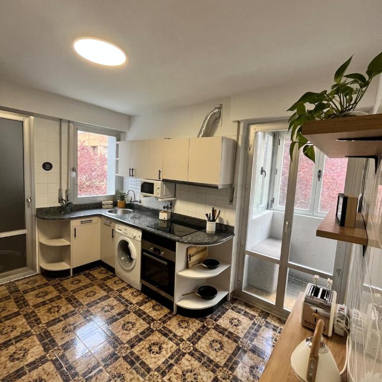 Casa Elso Pamplona - Apartamento de 3 dormitorios con balcón - 17
