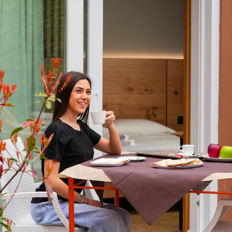 Best Western Hotel Arya - Camera Queen Superior con Patio e Vista Giardino - Non Fumatori - 9