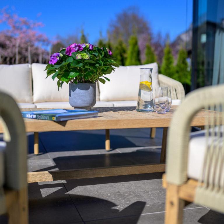 BergRetreat mit Sauna & Garten - Four-Bedroom Apartment with Sauna, Garden and Mountain View - 55