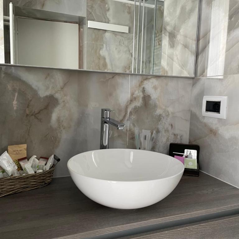 Peonia Apartment - appartamento vista lago - One-Bedroom Apartment - 13