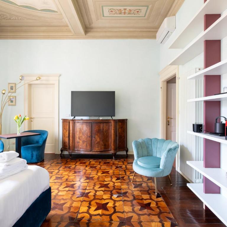 Aldrovandi suite and rooms with private garden - Camera King Superior - 15