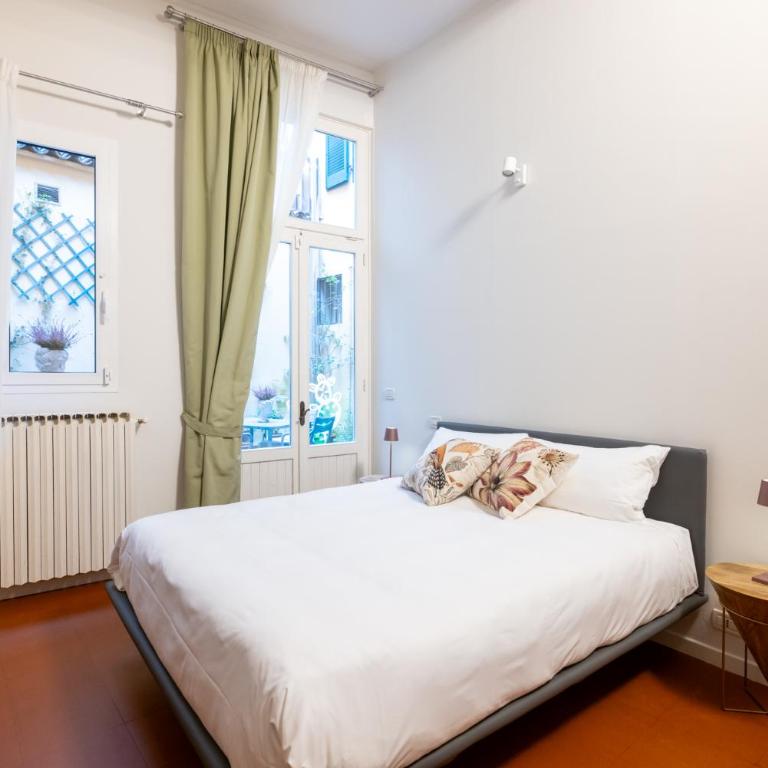 Aldrovandi suite and rooms with private garden - Camera Matrimoniale Standard con Bagno in Comune - 15