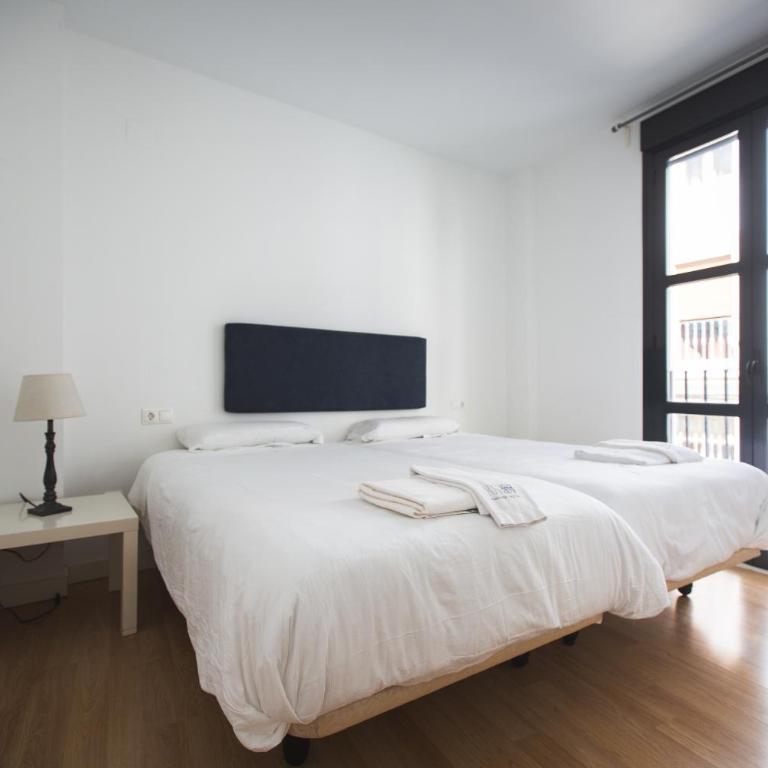 Apartamentos Centro Cordoba by MiRa - Apartment - 11