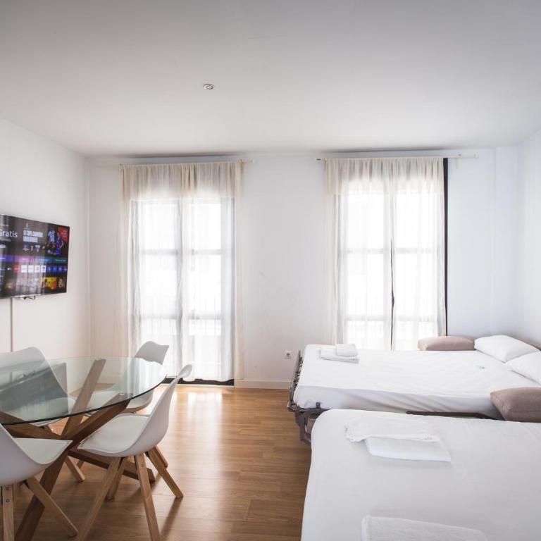 Apartamentos Centro Cordoba by MiRa - Studio with Balcony - 2