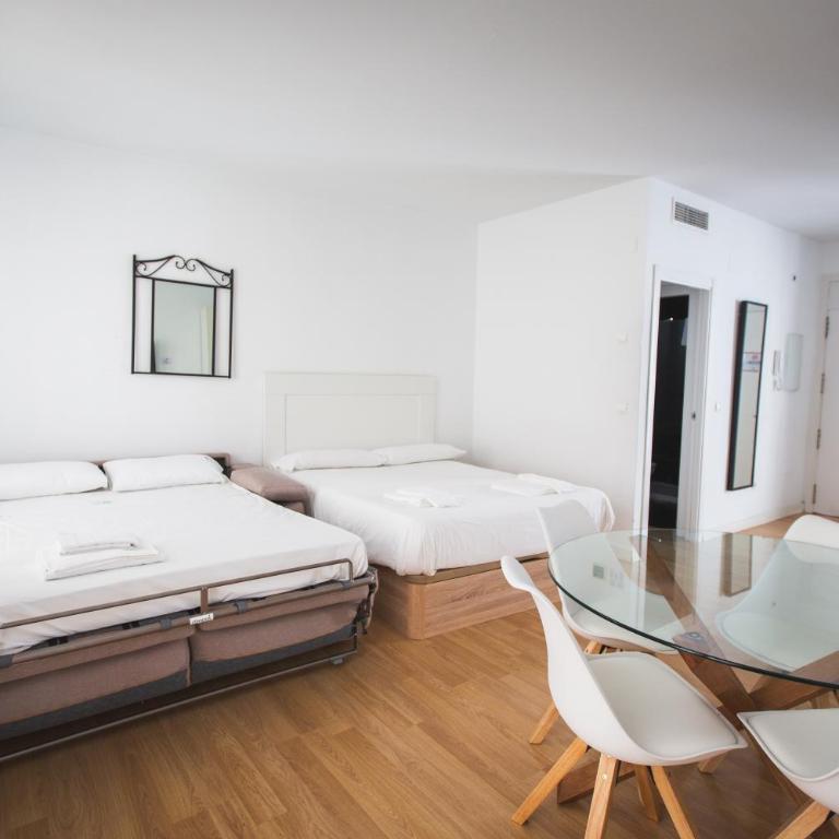 Apartamentos Centro Cordoba by MiRa - Studio with Balcony - 5