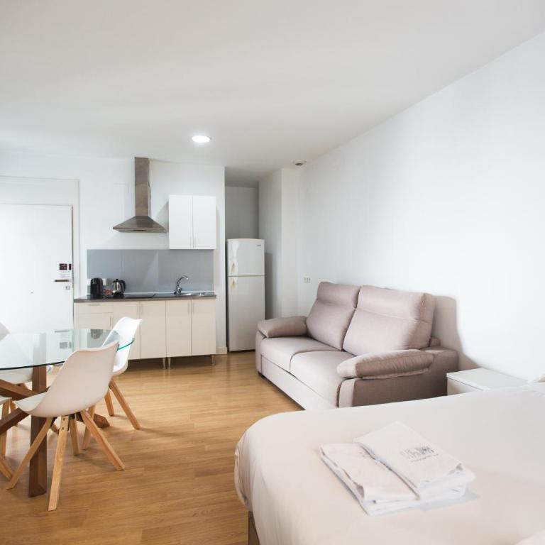 Apartamentos Centro Cordoba by MiRa - Studio - Ground Floor with Patio - 2