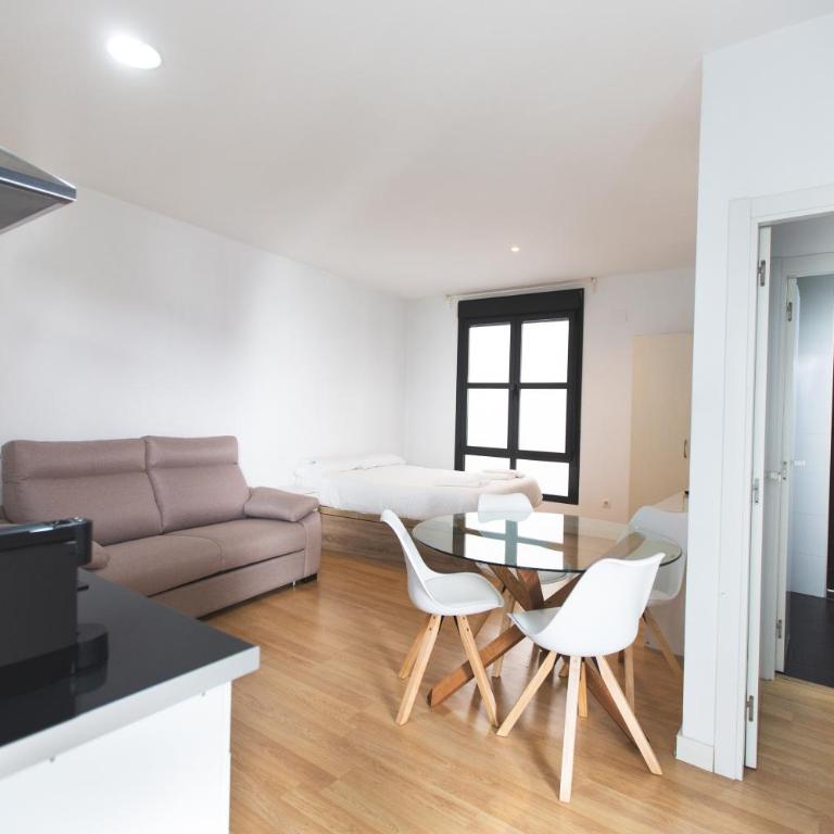 Apartamentos Centro Cordoba by MiRa - Studio - Ground Floor with Patio - 3