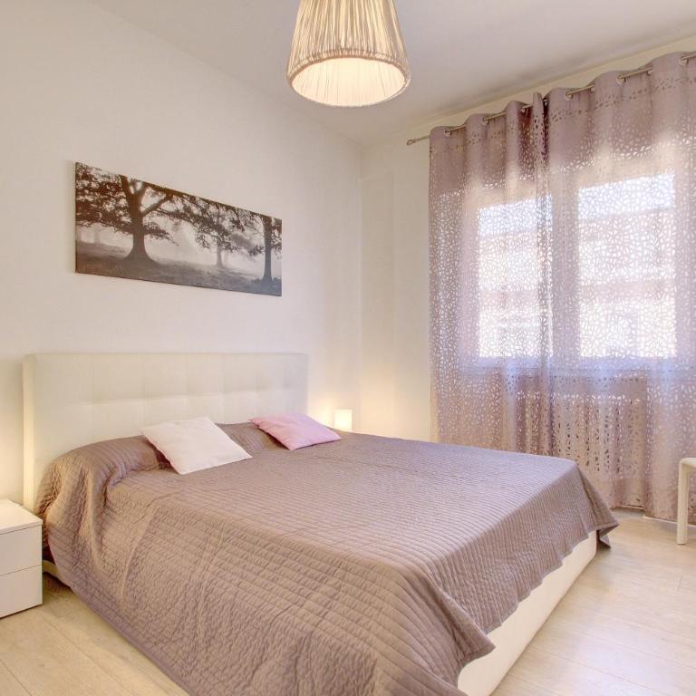 Sunlit-Balcony - Appartamento con 2 Camere da Letto - 15