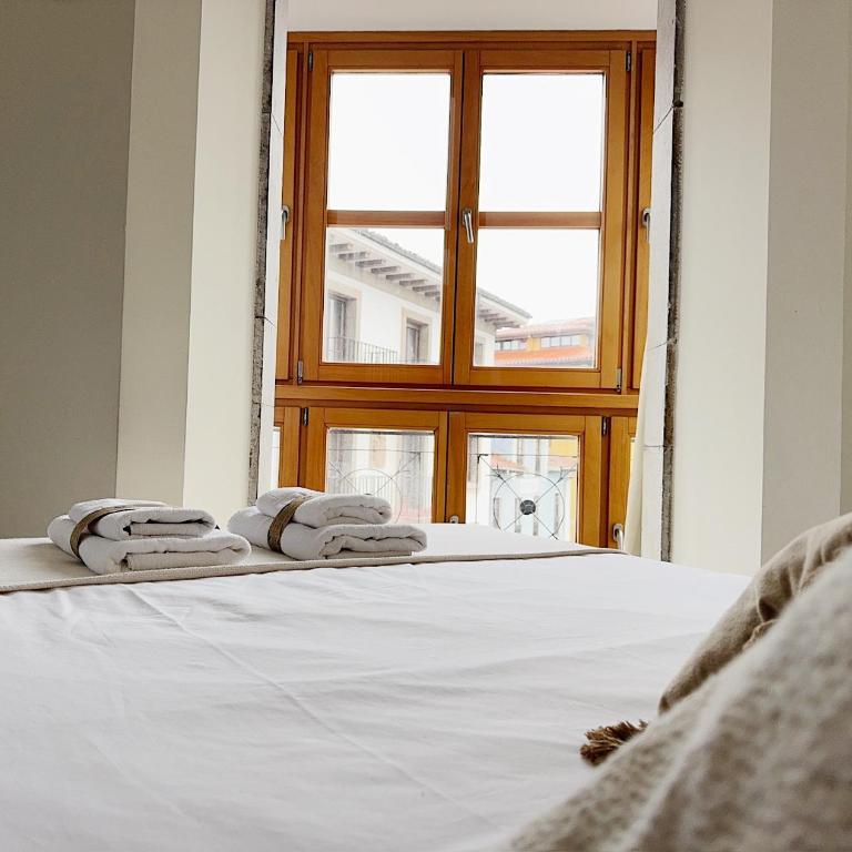 Llanes Suites - Deluxe One-Bedroom Apartment with Harbor View - 11