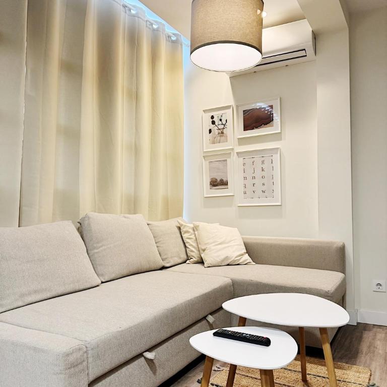 Llanes Suites - One-Bedroom Deluxe Apartment - 1