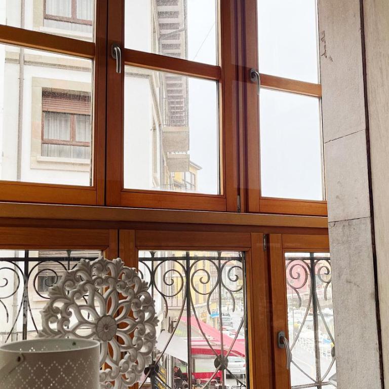 Llanes Suites - Deluxe One-Bedroom Apartment with Harbor View - 23