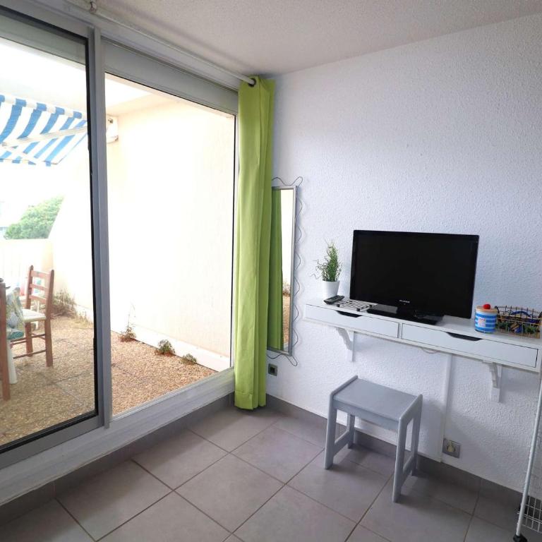 Studio cabine refait à neuf avec terrasse, piscine, parking et lave-linge - Le Grau-du-Roi - FR-1-307-249 - Monolocale - 19