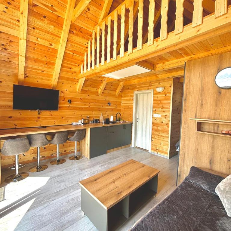Eternum Glamping - Two-Bedroom House - 9