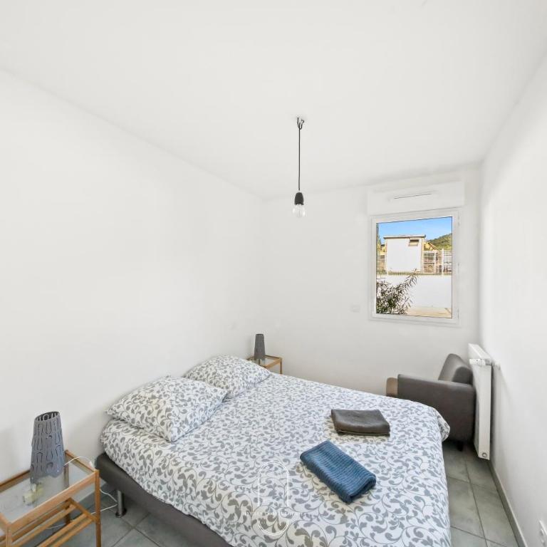 Au bout de la rue la Mer- T3 Jardin Piscine PARKING WIFI BY HC - Appartement 2 Chambres - 9
