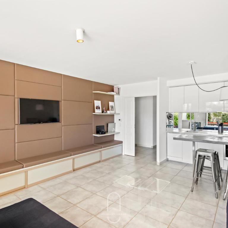 Au bout de la rue la Mer- T3 Jardin Piscine PARKING WIFI BY HC - Appartement 2 Chambres - 20