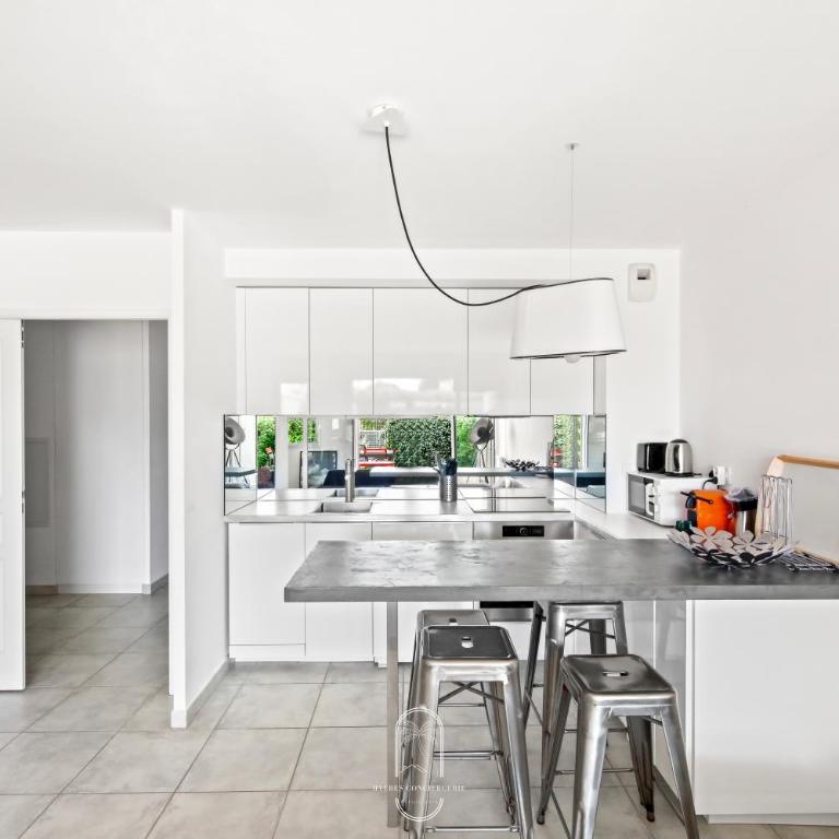 Au bout de la rue la Mer- T3 Jardin Piscine PARKING WIFI BY HC - Appartement 2 Chambres - 5