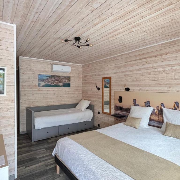 Hotel Mas des Lys - Chambre Quadruple Confort - 4