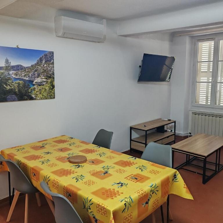 Spacieux appartement provençal - Mourillon - Beach 7 min à pieds - Appartement 2 Chambres - 25