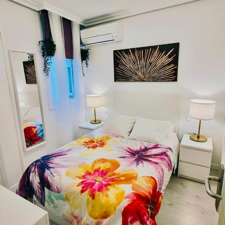 En PLENO CENTRO - Especial para GRUPOS o FAMILIAS - GRAN VÍA - CALLAO - SOL - PLAZA ESPAÑA - Apartamento de 3 dormitorios - 42