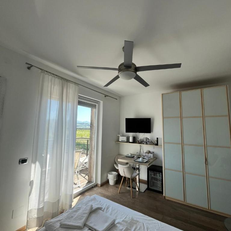 B&B Mele d'Oro - Camera Familiare con Vista Giardino - 5
