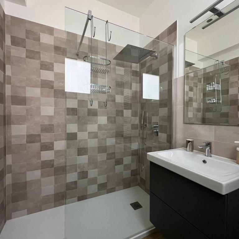 MGrooms - Double Room - 5