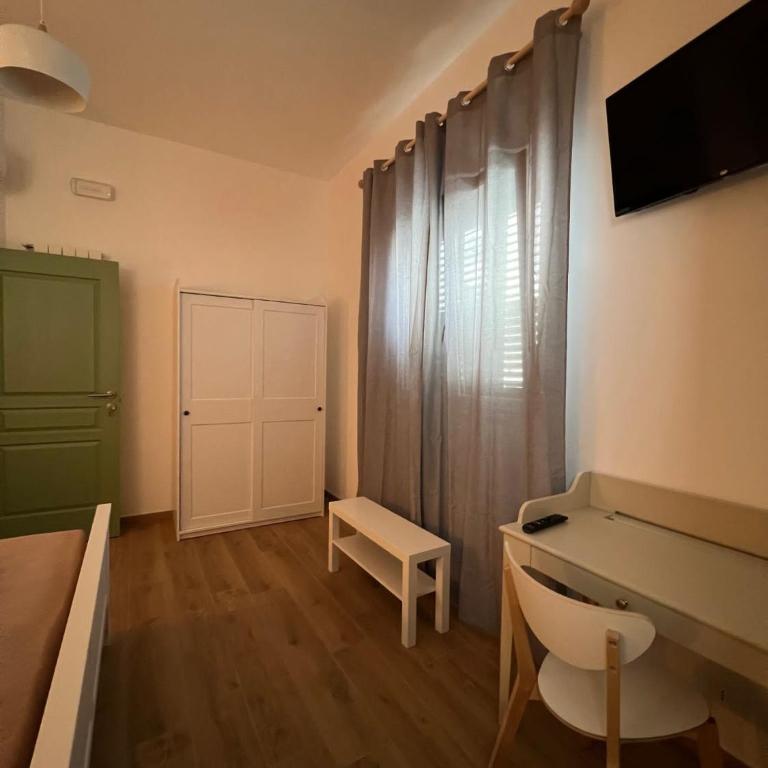 MGrooms - Double Room - 8