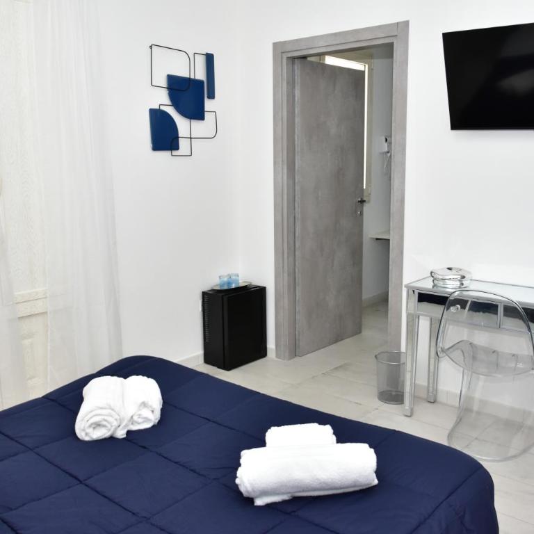 Yllen Rooms - Camera Matrimoniale con Bagno Privato - 1
