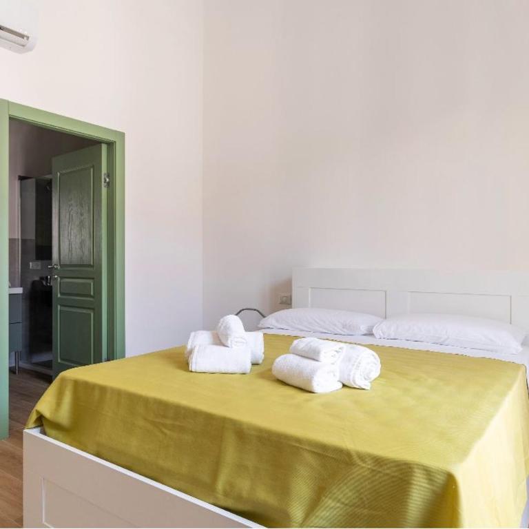 MGrooms - Double Room with Balcony - 4