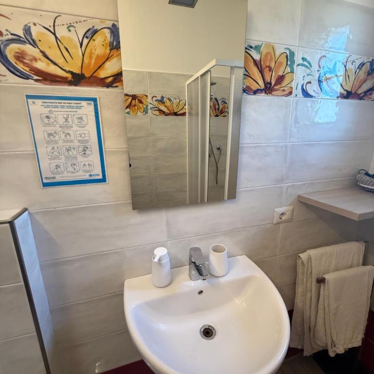 Agriturismo Un Mare di Fiori - Camera Doppia con Letti Singoli - 9