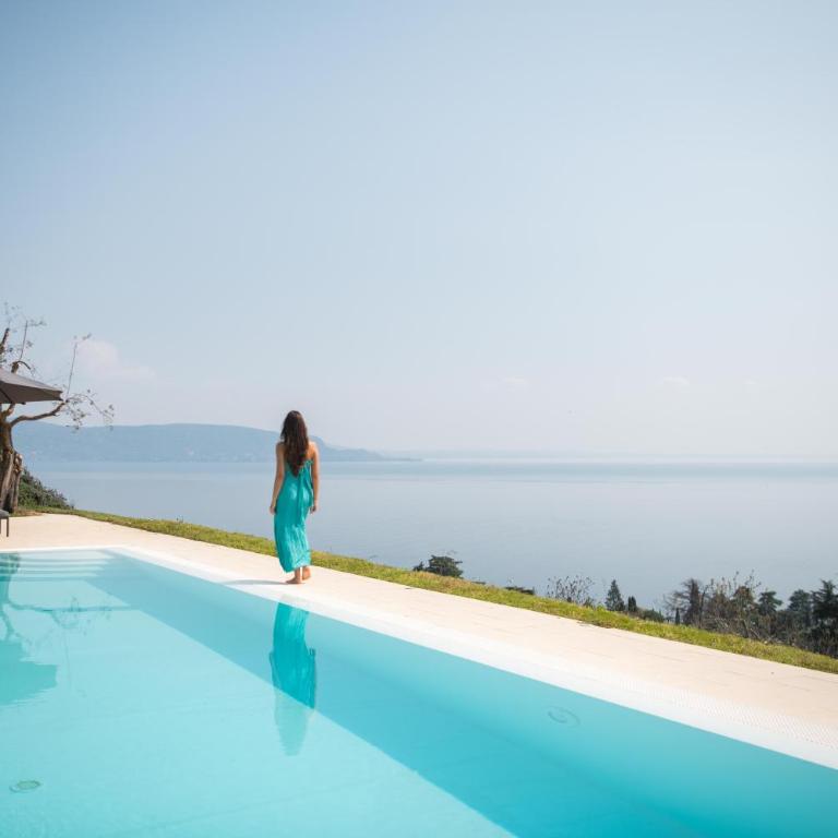 Villa Albachiara, Private Luxury villa with private pool and lake view - Villa - 17