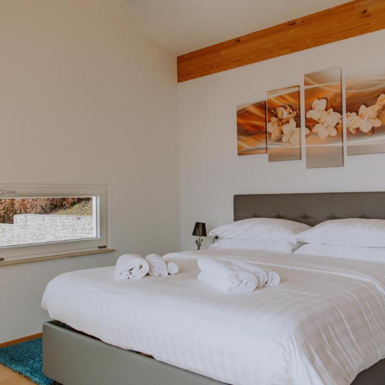 Villa Albachiara, Private Luxury villa with private pool and lake view - Villa - 37