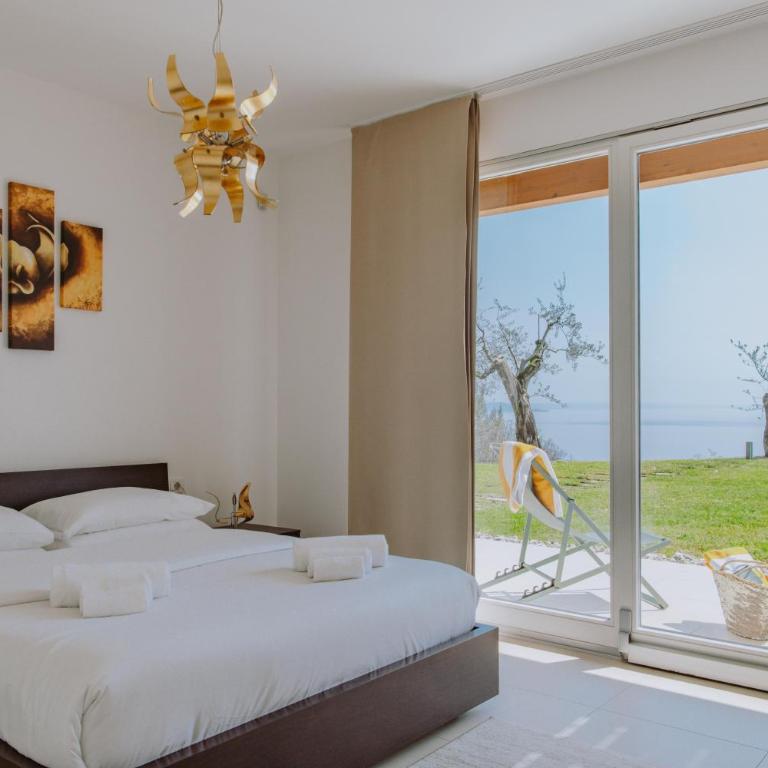 Villa Albachiara, Private Luxury villa with private pool and lake view - Villa - 49