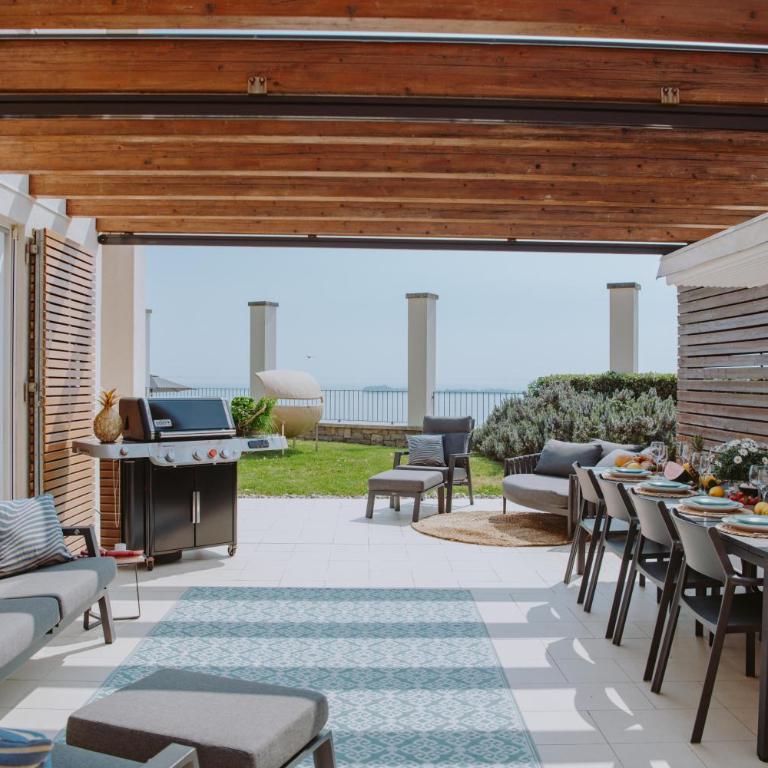 Villa Albachiara, Private Luxury villa with private pool and lake view - Villa - 21