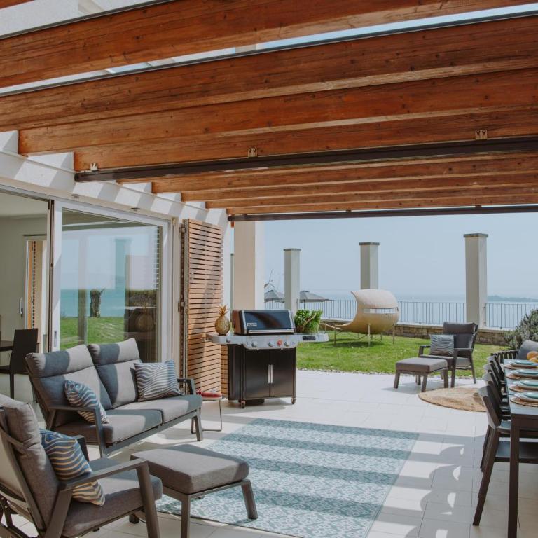 Villa Albachiara, Private Luxury villa with private pool and lake view - Villa - 27