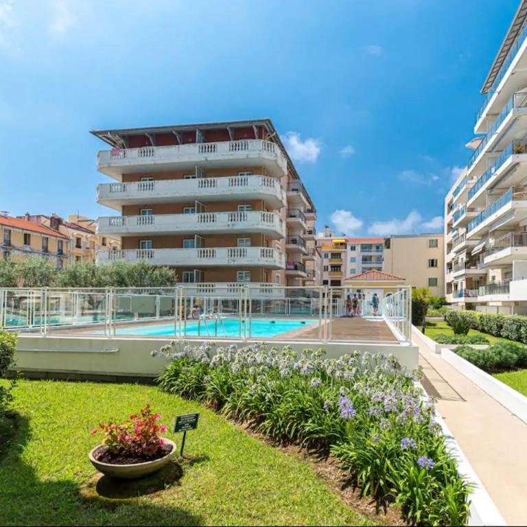 Charming studio with swimming pool - Appartement 1 Chambre - 10