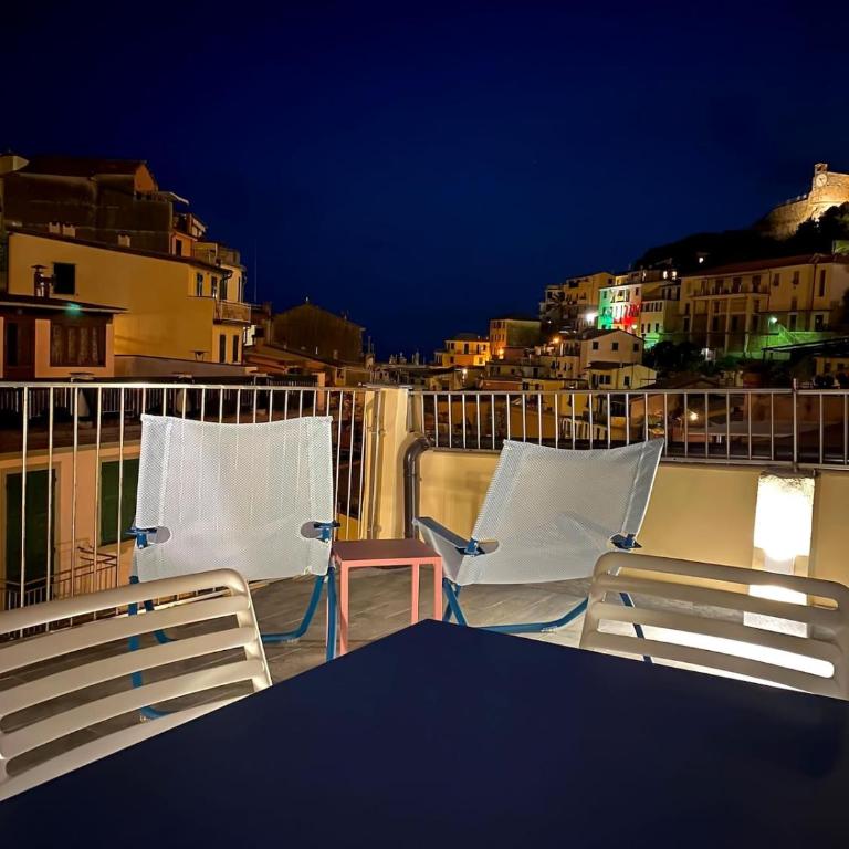 Italove Riomaggiore Apt2 with terrace Exclusive - One-Bedroom Apartment - 1