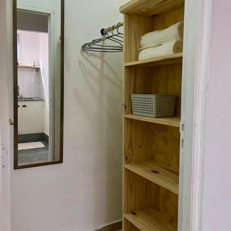 MONOAMBIENTE EQUIPADO FRENTE a LA UNSL - One-Bedroom Apartment - 4