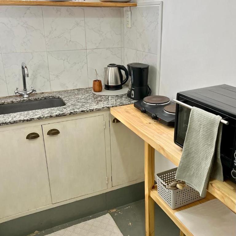 MONOAMBIENTE EQUIPADO FRENTE a LA UNSL - One-Bedroom Apartment - 9