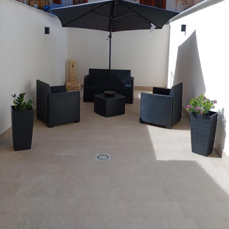 Yris House - Two-Bedroom Apartment - 17