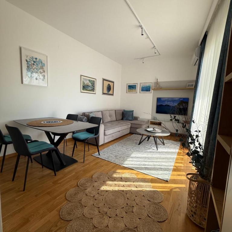 LUX Apartment Secret Residence - One-Bedroom Apartment - 4