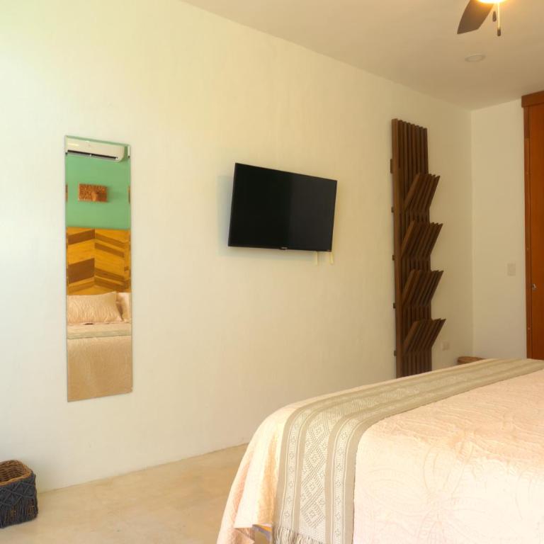 Casa de las Puertas - Two-Bedroom House - 11