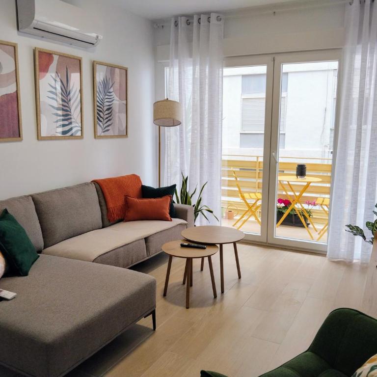 Alojamientos Cayetino, parking gratuito - Two-Bedroom Apartment - 25