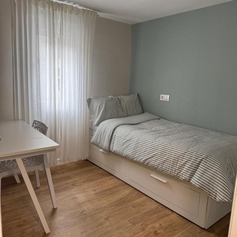 Plaza Barcelos - Two-Bedroom Apartment - 5