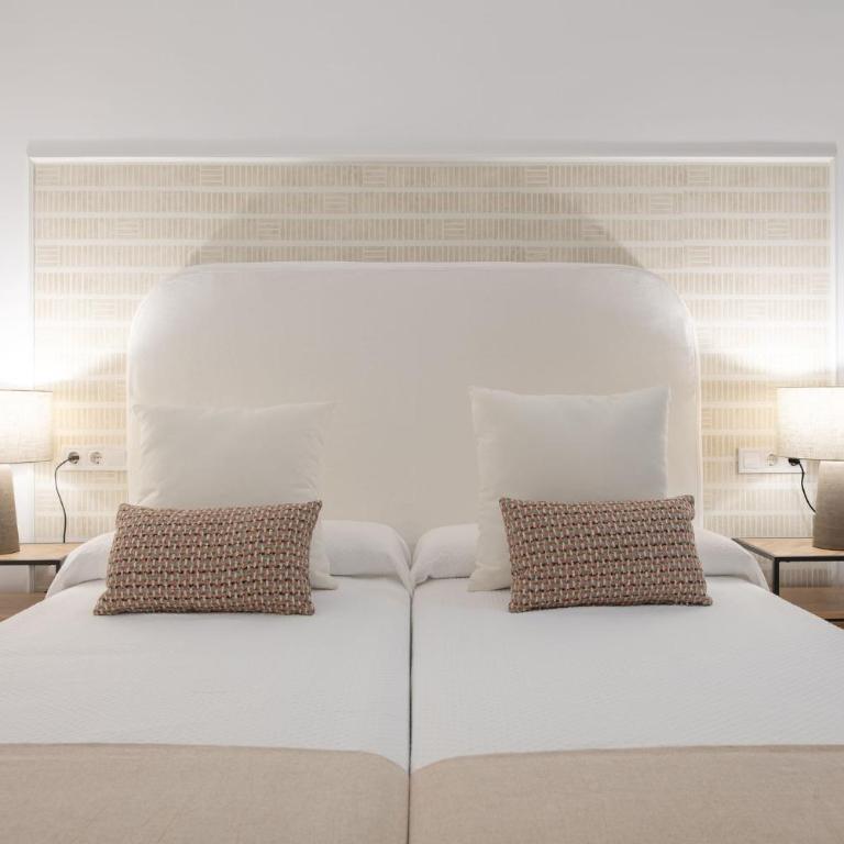 La Francesa San Vicente - Three-Bedroom Apartment - 8