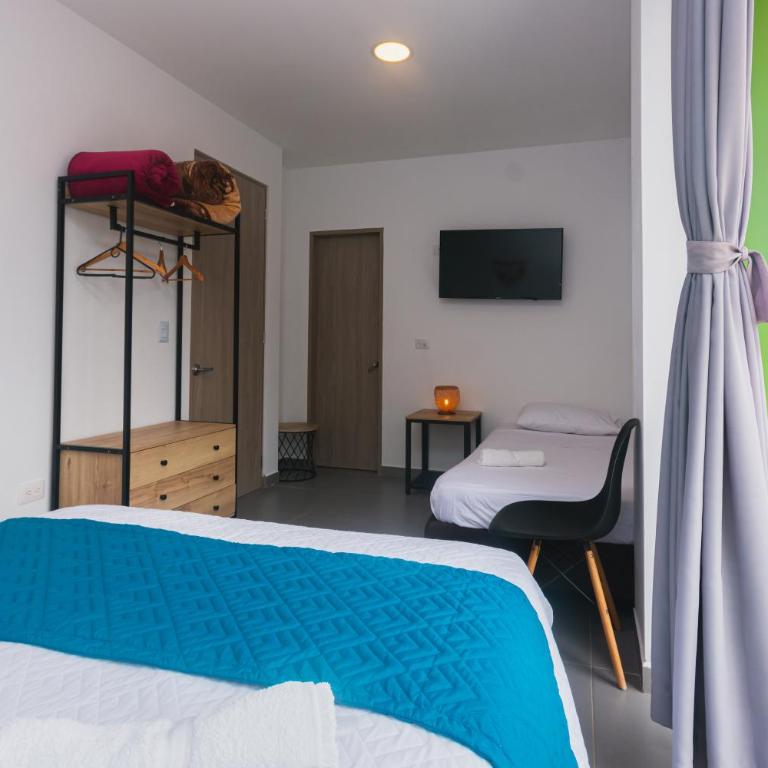 Guatapé Country House Hotel - Habitación Triple con balcón - 4