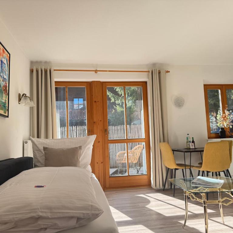 Alpenflair Apartments - Apartment mit 1 Schlafzimmer und Terrasse - 4