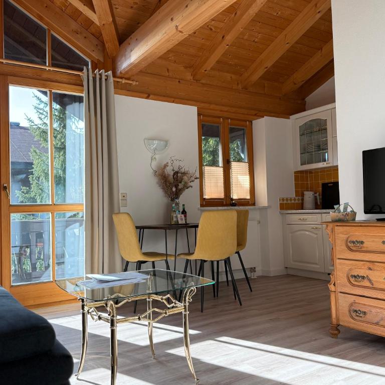 Alpenflair Apartments - Apartment mit 1 Schlafzimmer und Balkon - 3