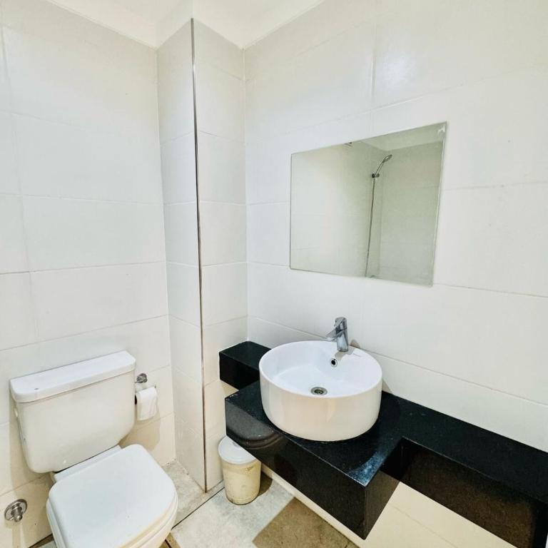 Estudio industrial con balcón - Apartamento de 1 dormitorio - 8