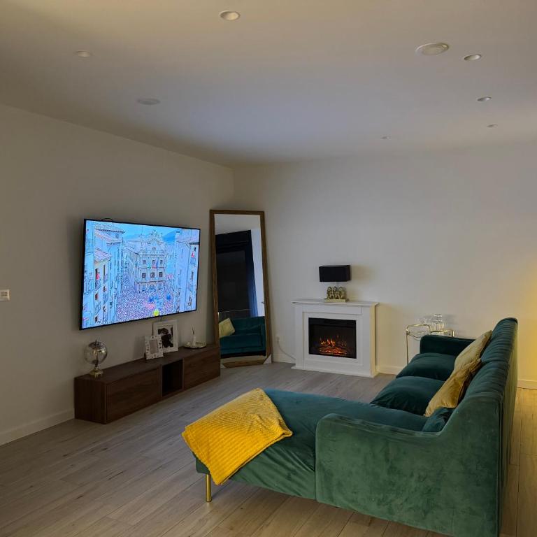 San Fermín centro - Two-Bedroom Apartment - 21