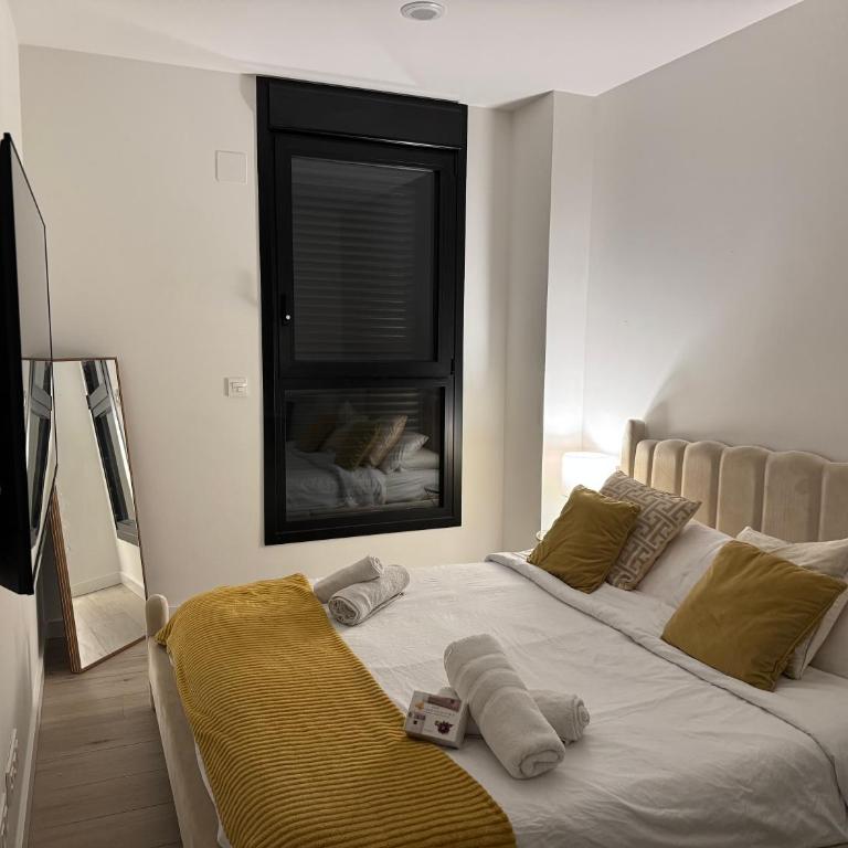 San Fermín centro - Two-Bedroom Apartment - 9